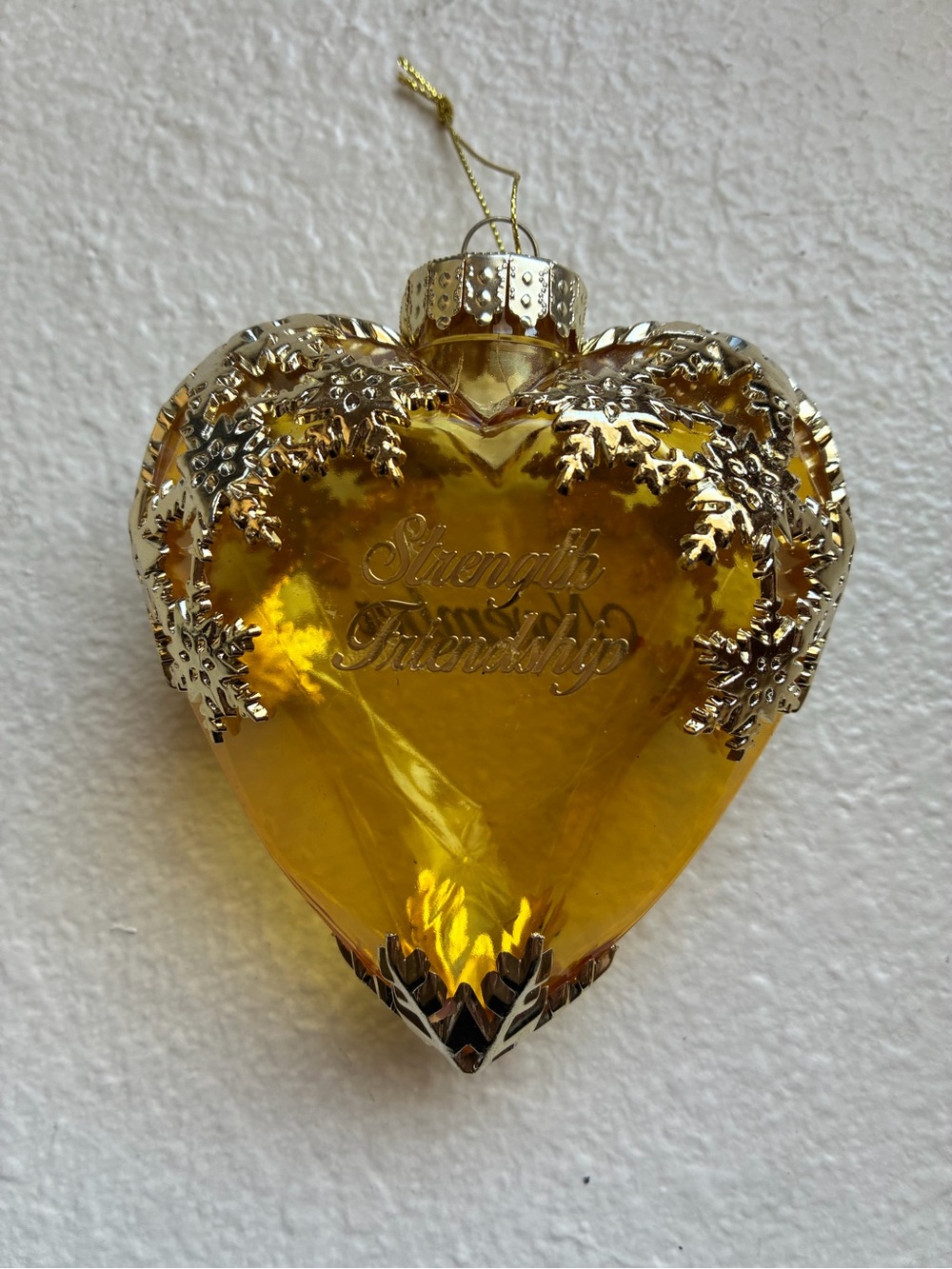 HOLIDAY TIME November Peridot Green Heart-Shaped Birthstone Ornament Gold Accent